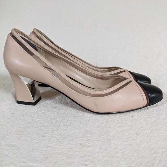Karl Lagerfeld Sz 6.5 Pump Tan Black Colorblok Cut Out Mirror Chunky Block Heel - Picture 12 of 16